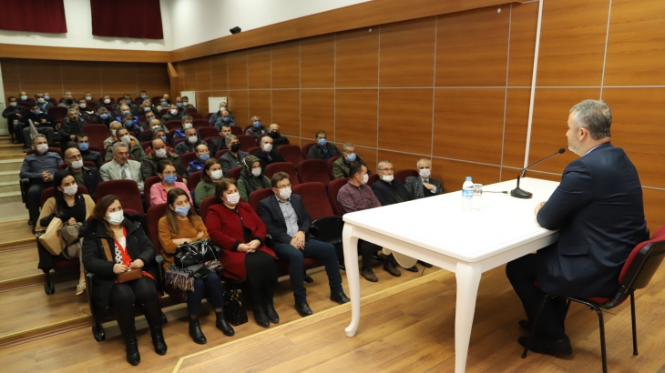 Belediye Başkanımız Sayın Osman Topaloğlu’ndan yılsonu değerlendirme toplantısı