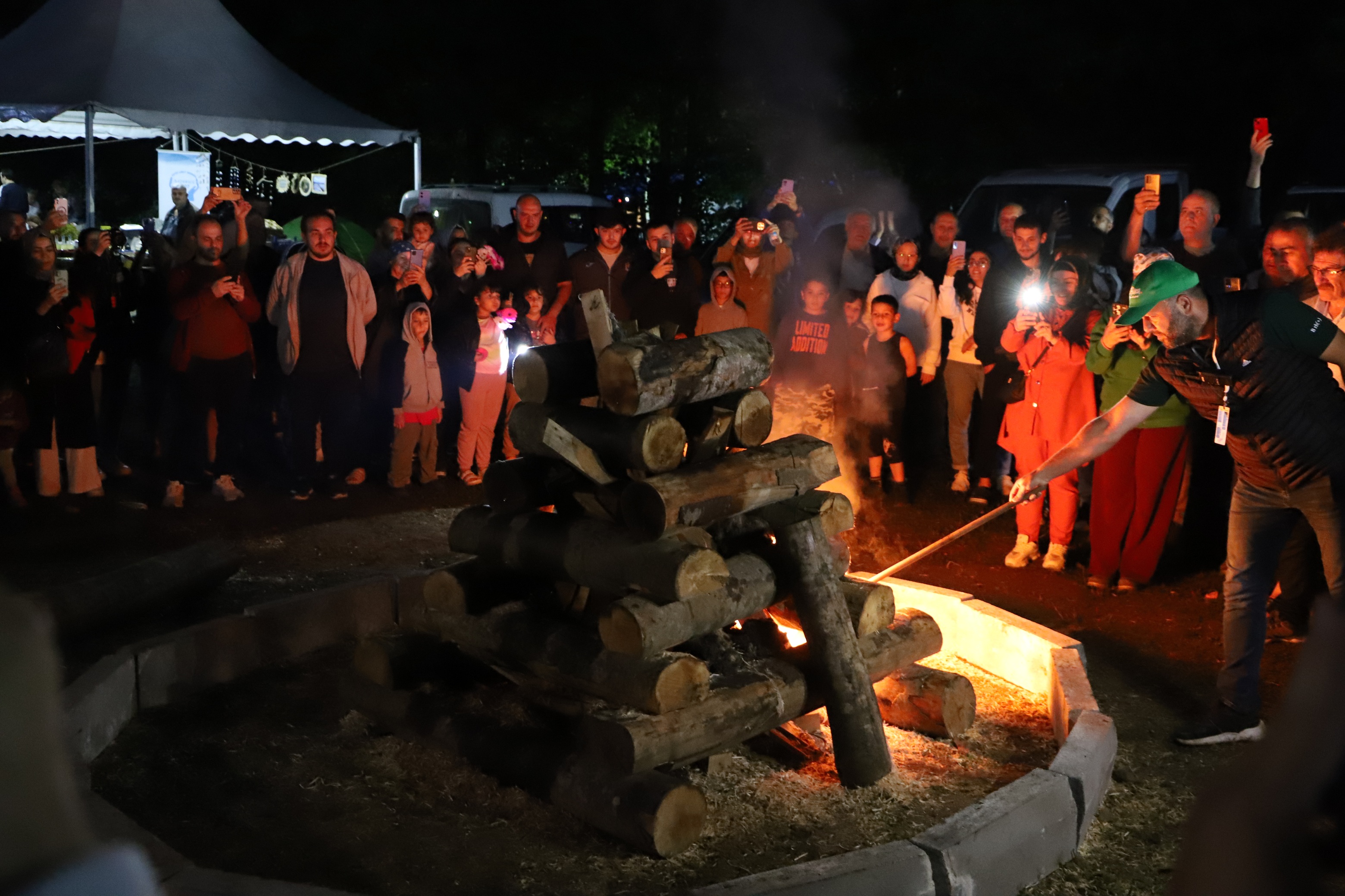 Nebiyanfest’te Kamp Ateşi Yakıldı