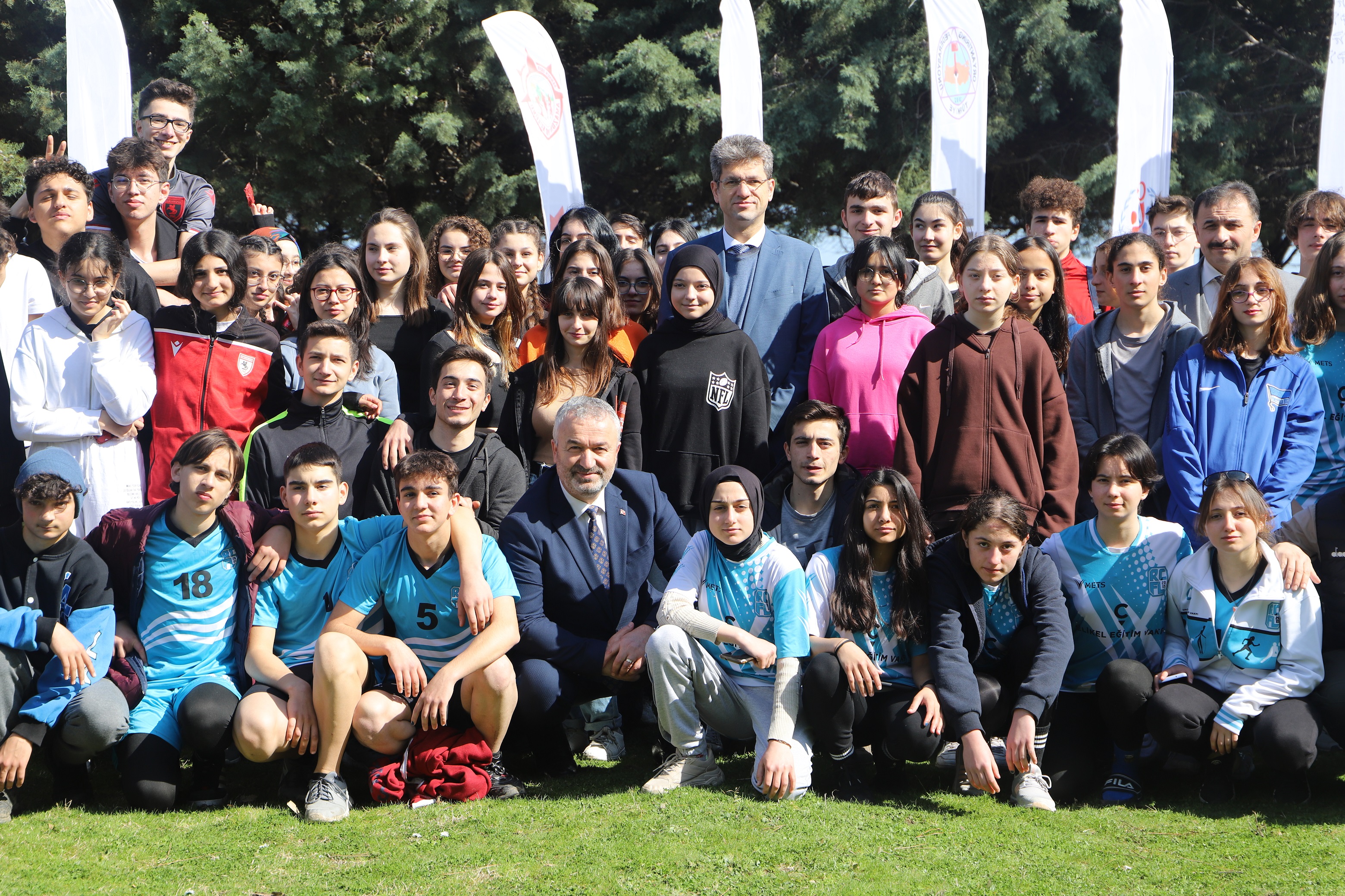 Okullar arası Oryantiring Samsun il yarışları 19 Mayıs İlçesinde düzenlendi.